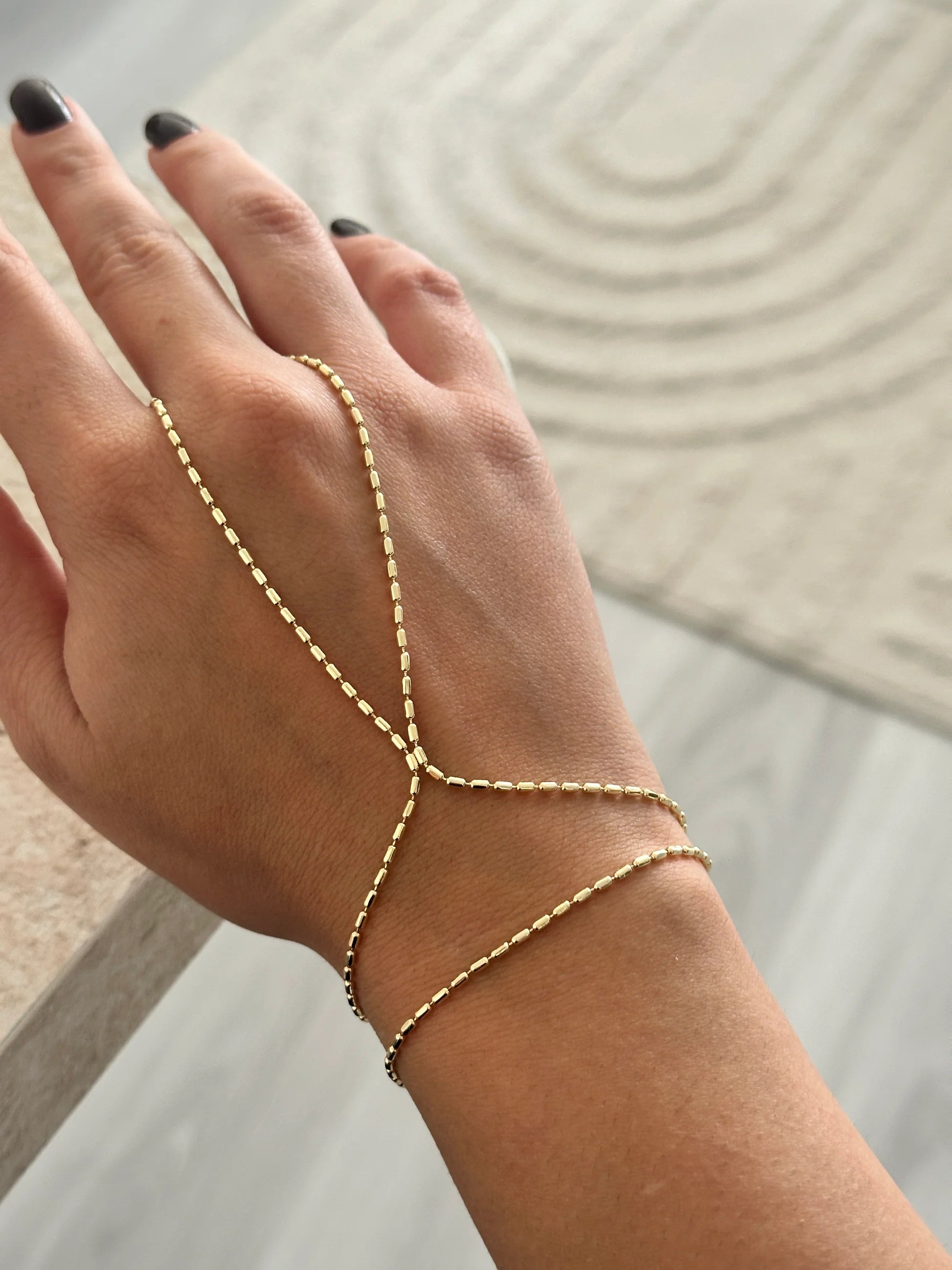 Parçalı Zincir Kadın Şahmeran