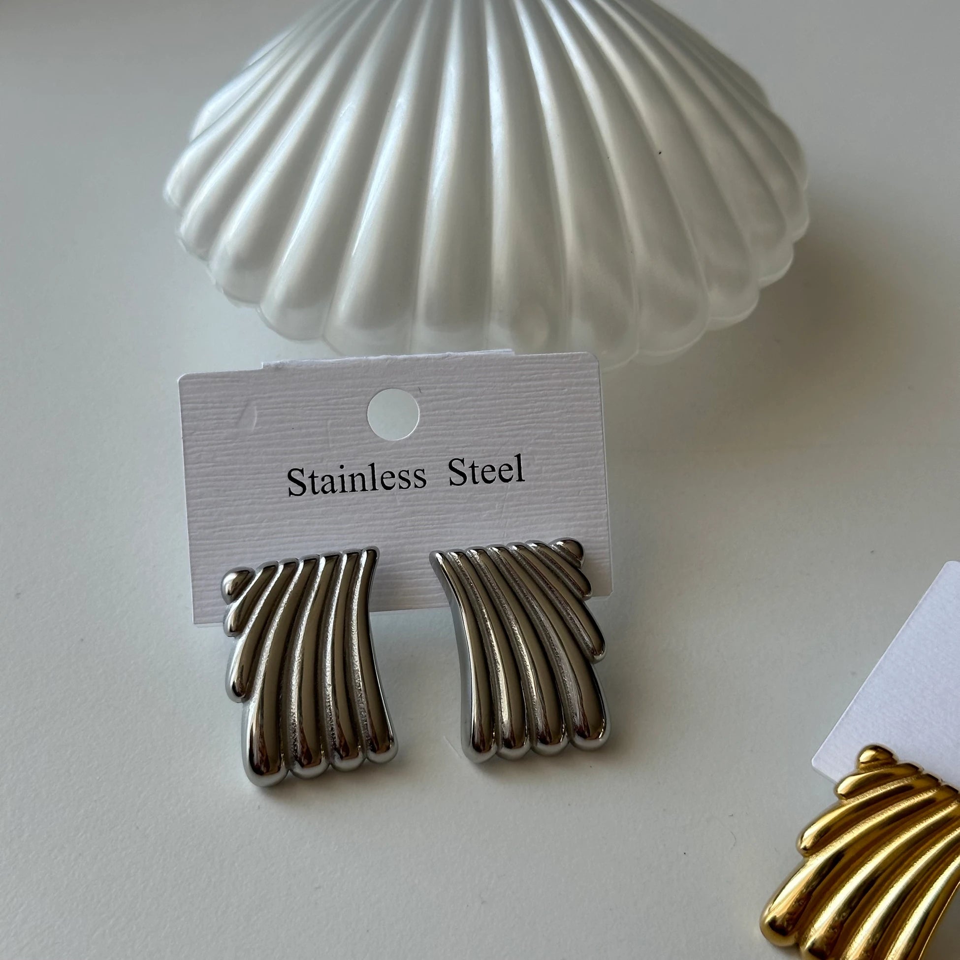 Hailey Baget Çelik Küpe