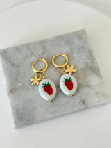 Beyaz Çilek Seramik Kadın Küpe