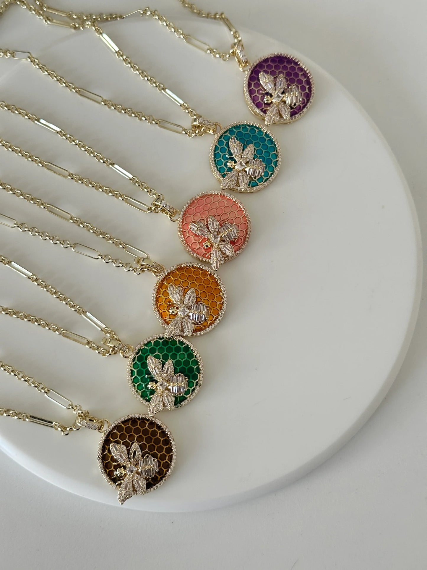 Petekli Arı Kadın Kolye