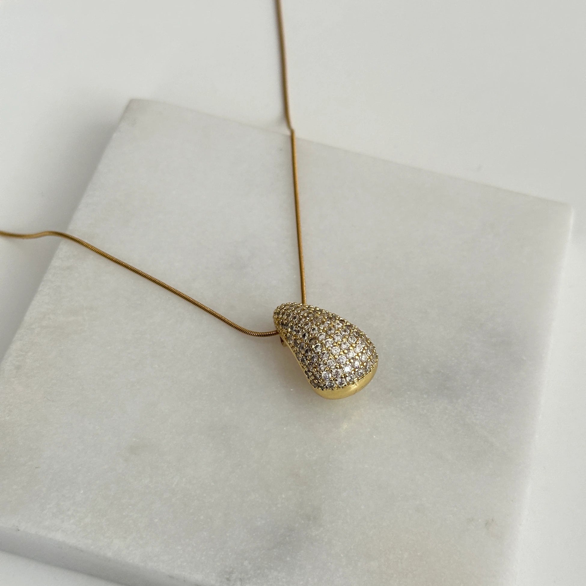 Zirkon Taş Damla Kadın Çelik Kolye