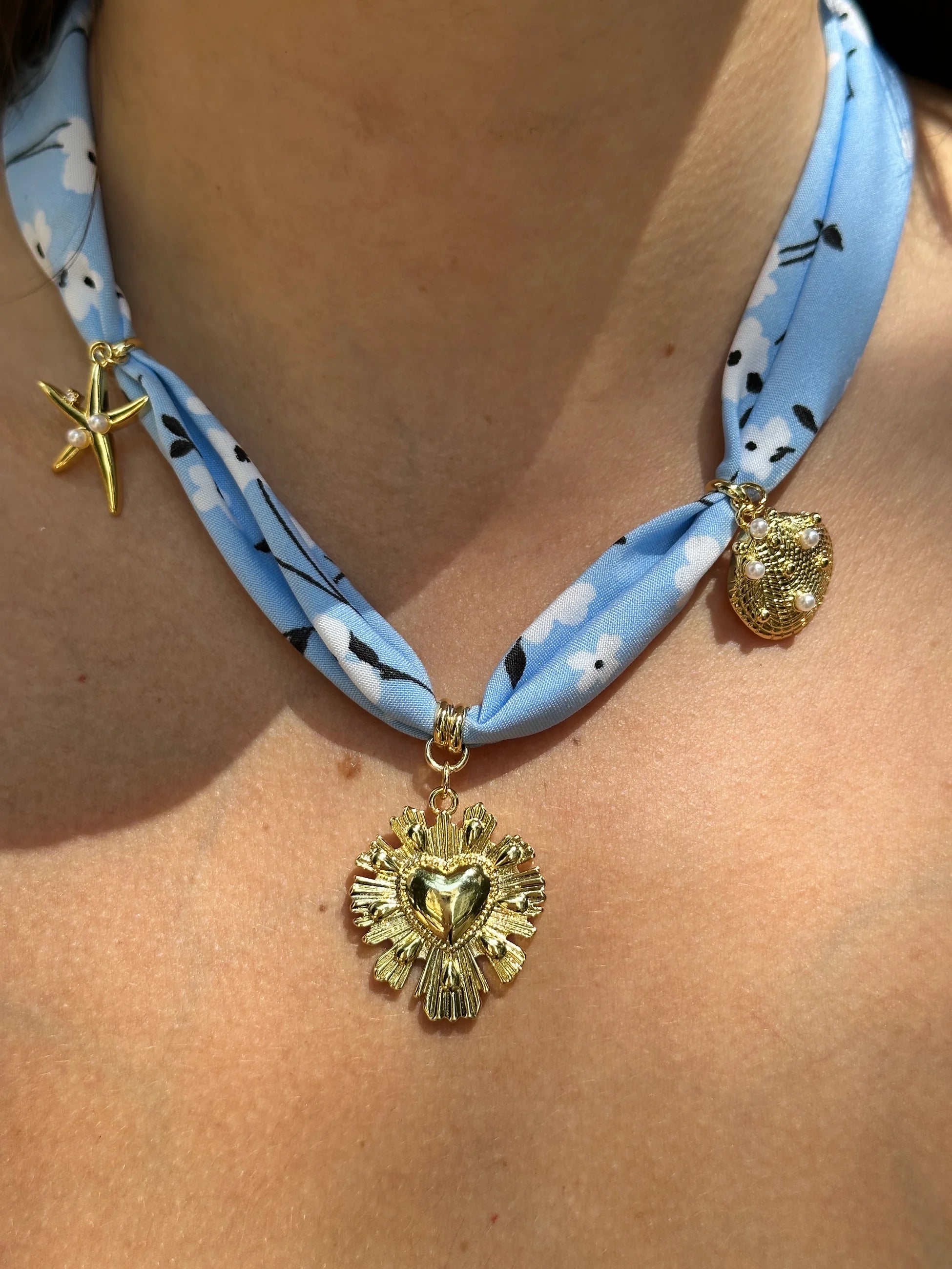 Kalp Charm Fular Kolye