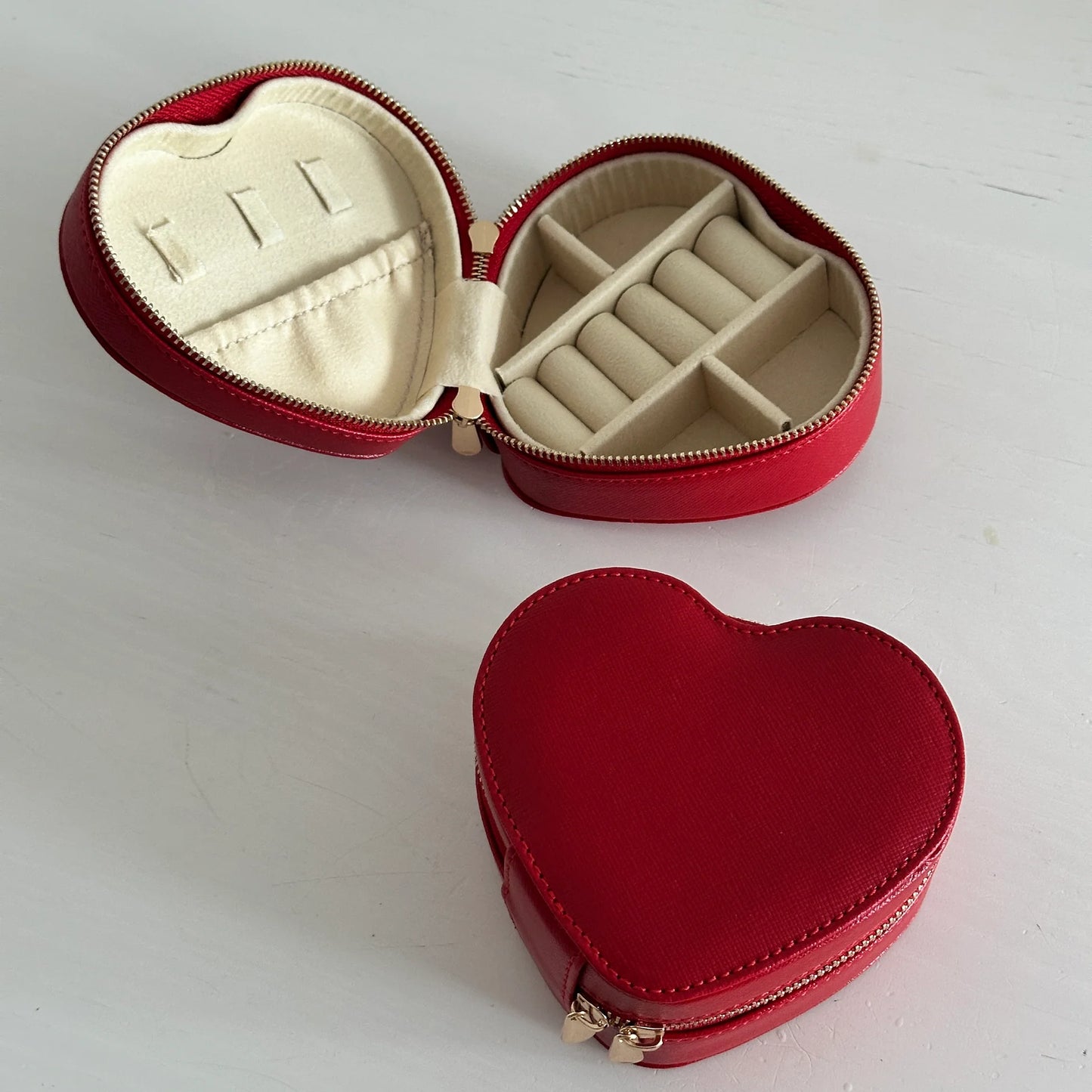 Kırmızı Kalp Takı Çantası