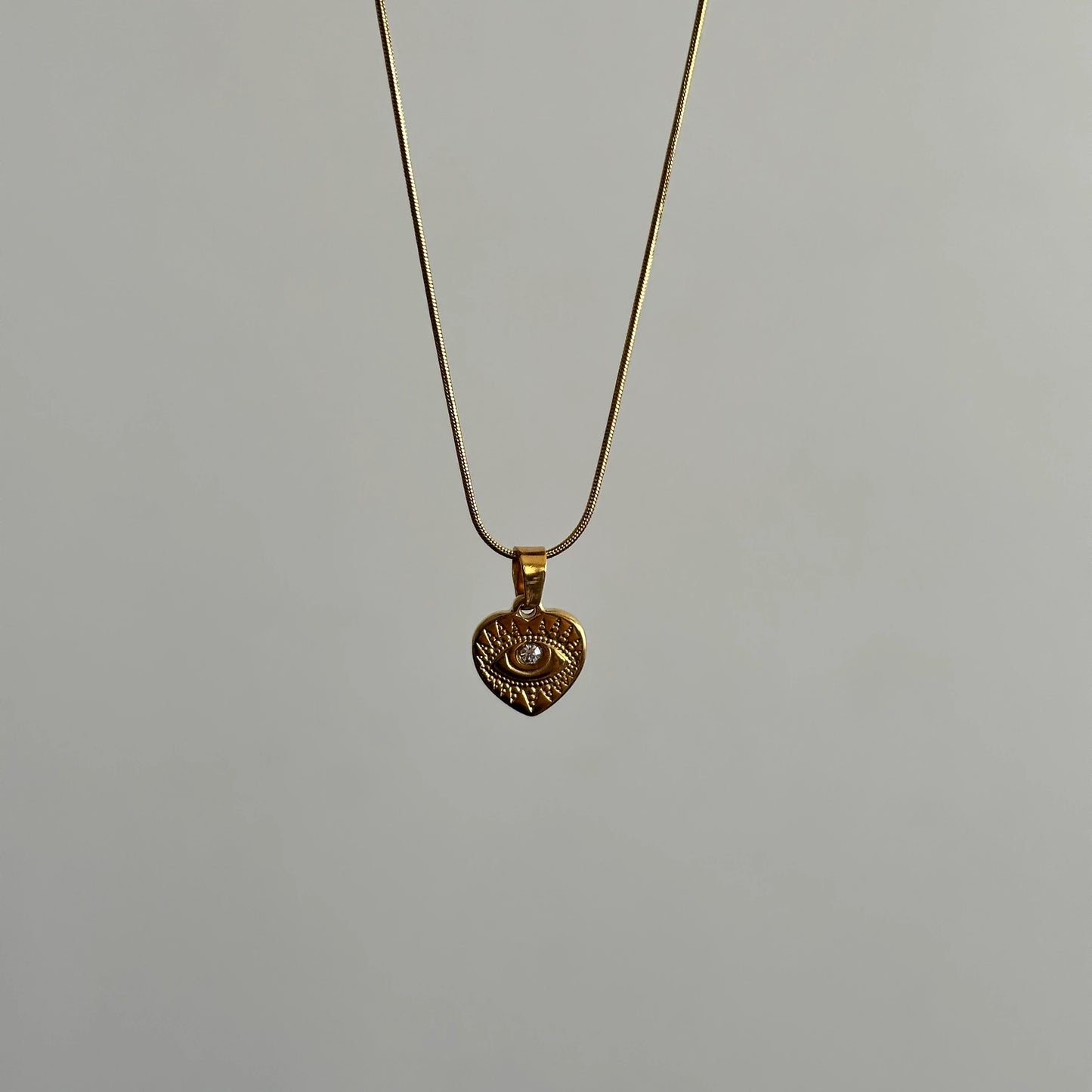 Mini Kalp Göz Çelik Kadın Kolye