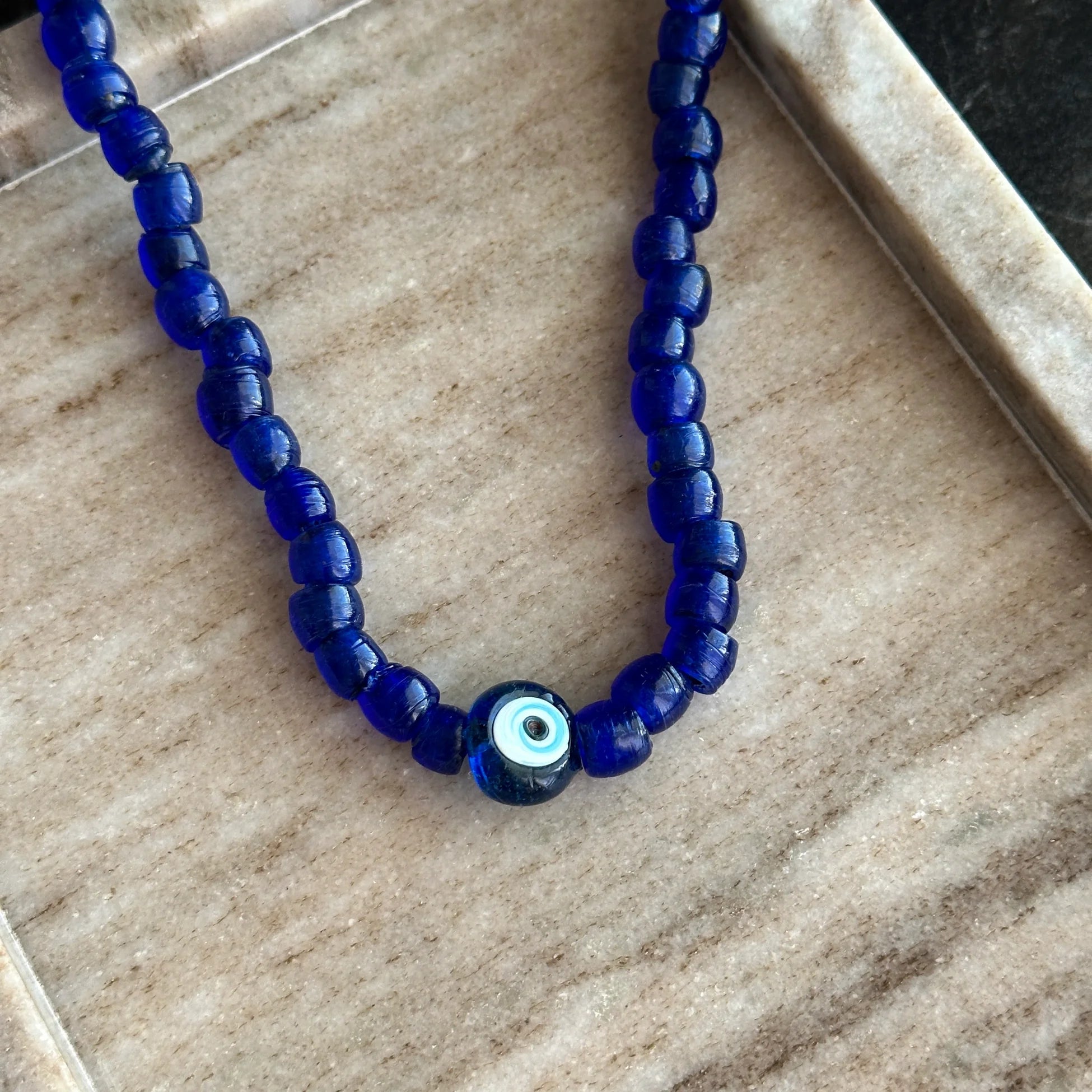 Koyu Mavi Nazar Bodrum Boncuk Kadın Kolye