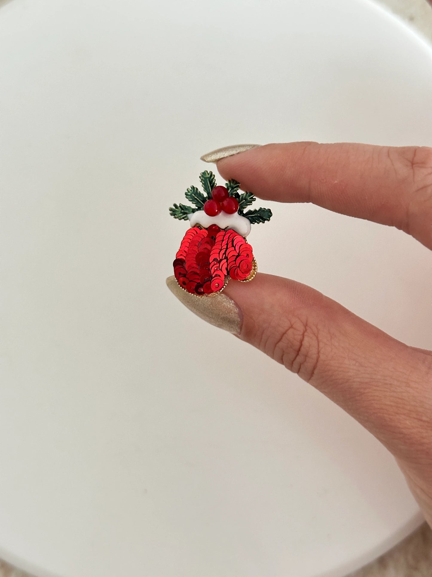 Yılbaşı Pullu Eldiven Broş