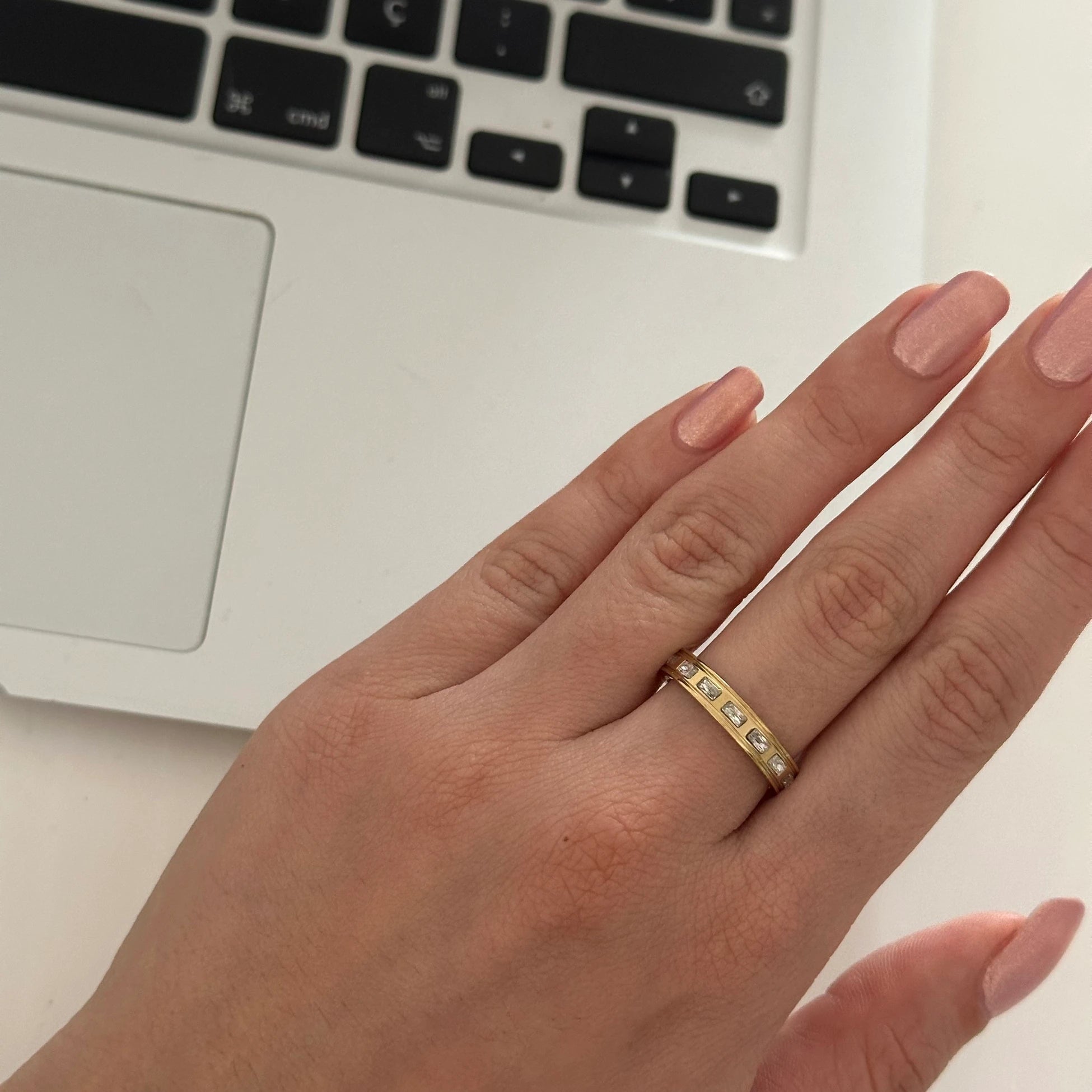 Baget Taş Alyans Çelik Yüzük