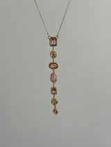 Renktaş Pembe Dekolte Kadın Kolye