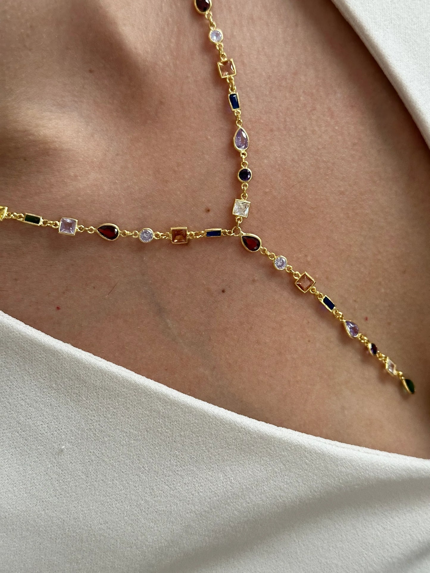 Asimetrik Taşlı Y Dekolte Kolye (925 Ayar Gümüş)