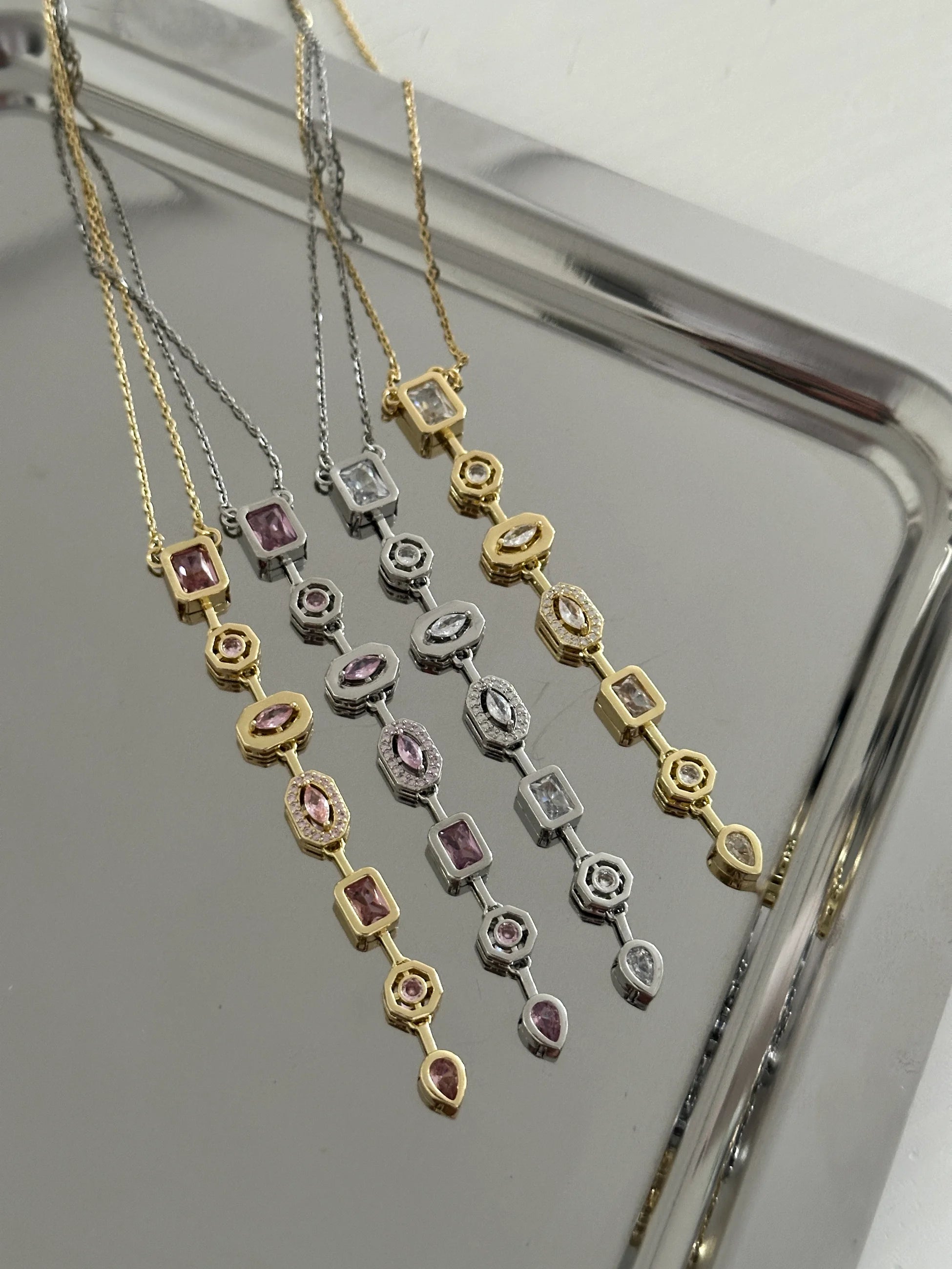 Renktaş Silver Dekolte Kadın Kolye