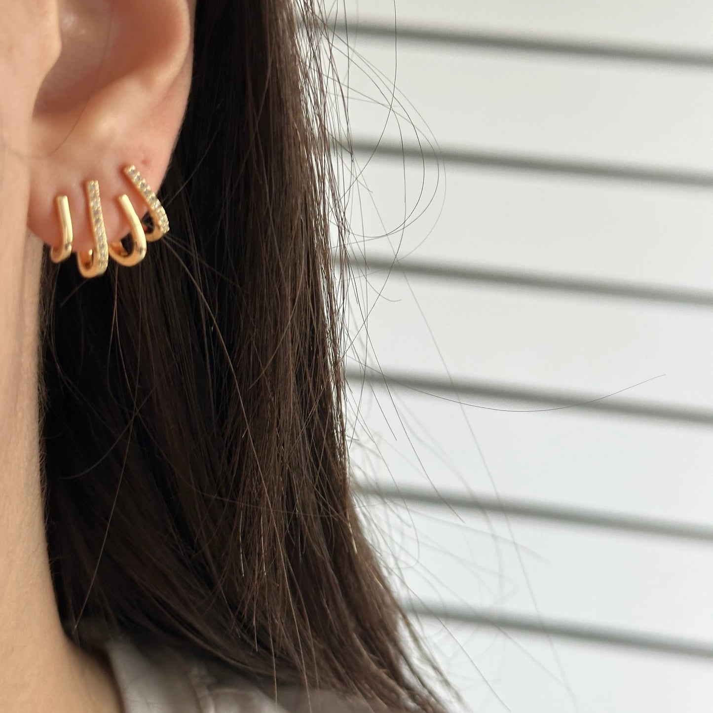 Üçlü Görünüm Altın Kaplama Kadın Küpe