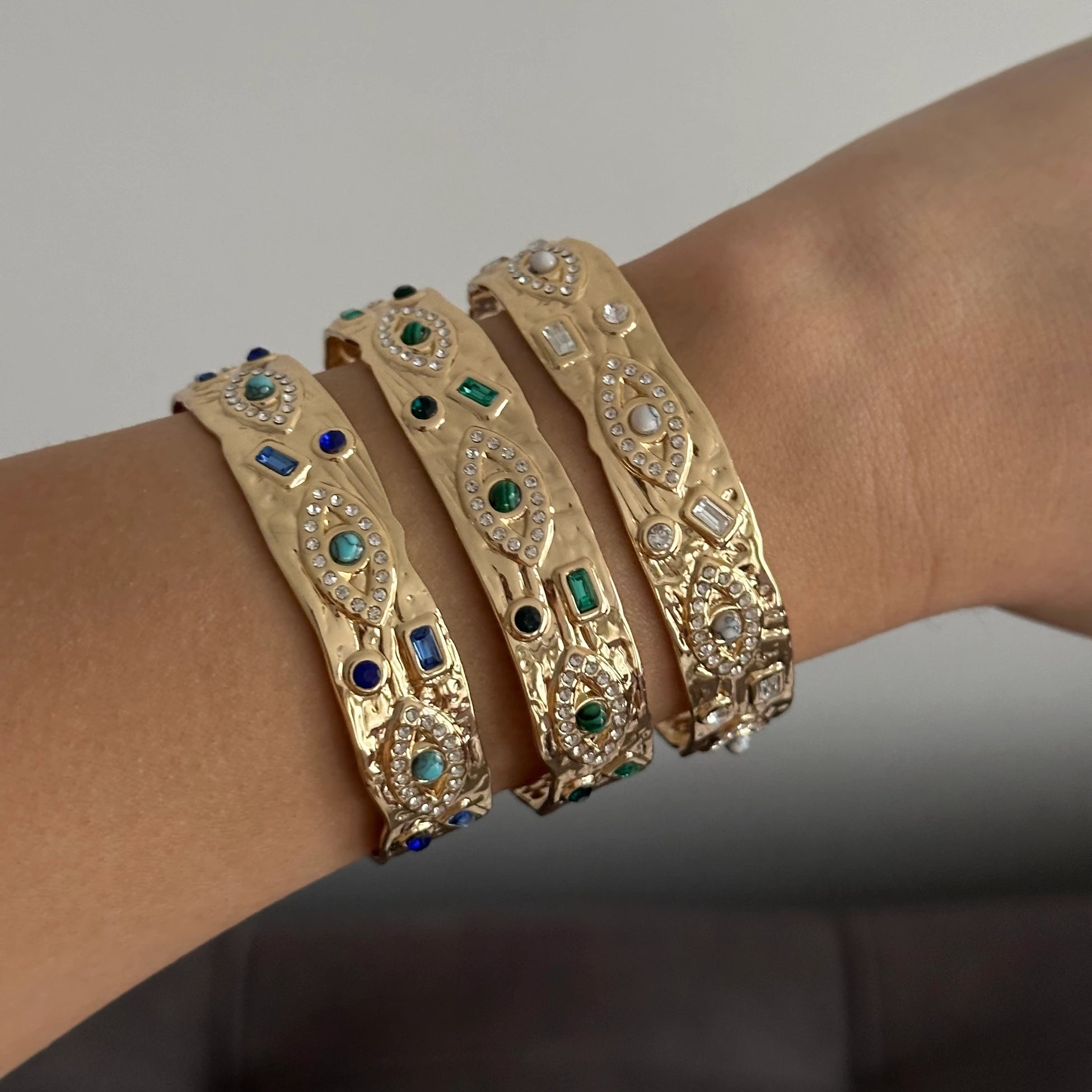 Etnik Göz Çelik Kelepçe