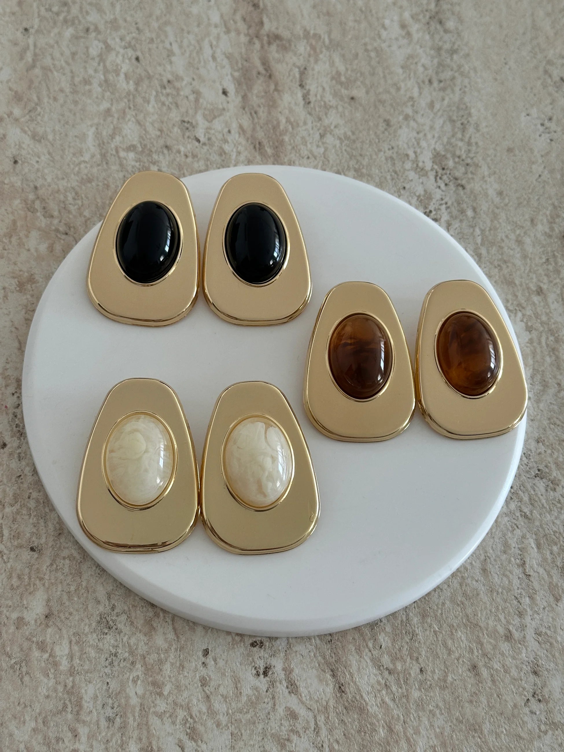 Avokado Renkli Taş Kadın Küpe