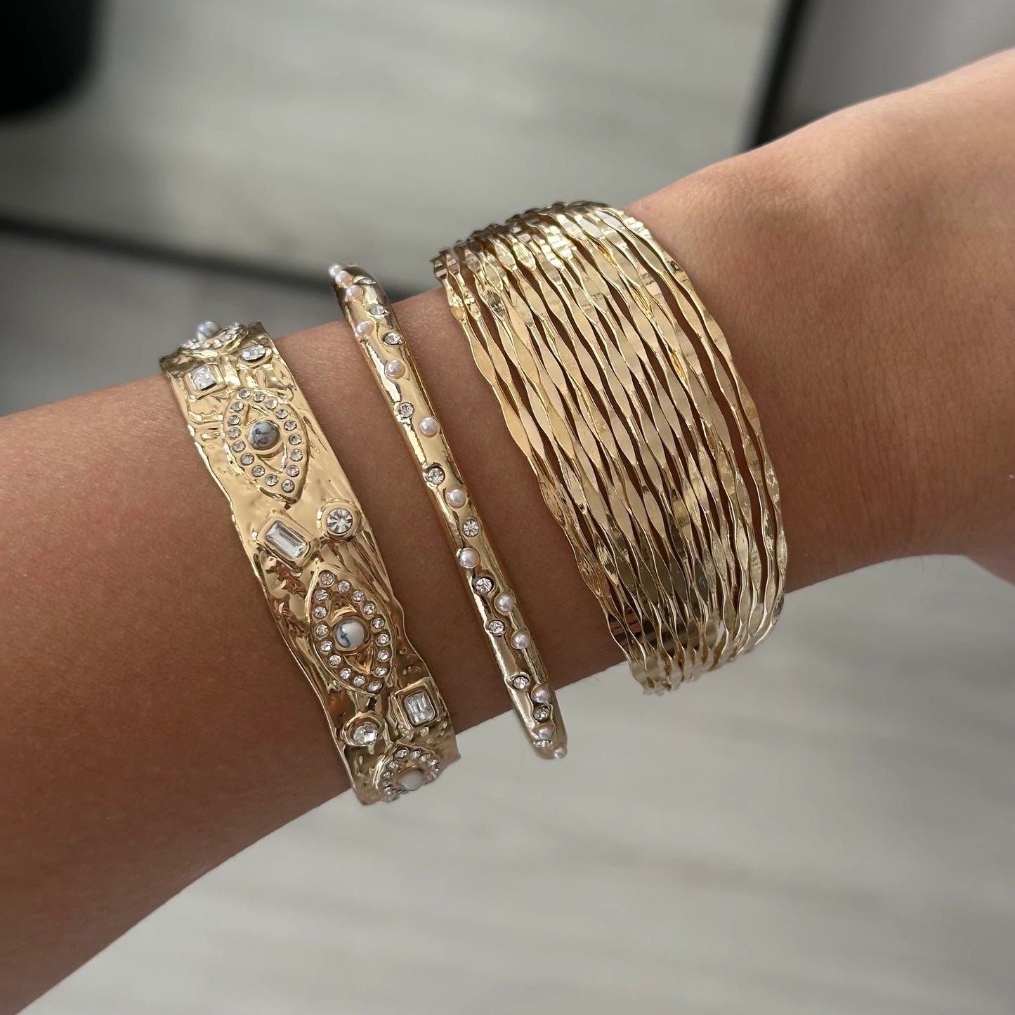 Etnik Göz Çelik Kelepçe