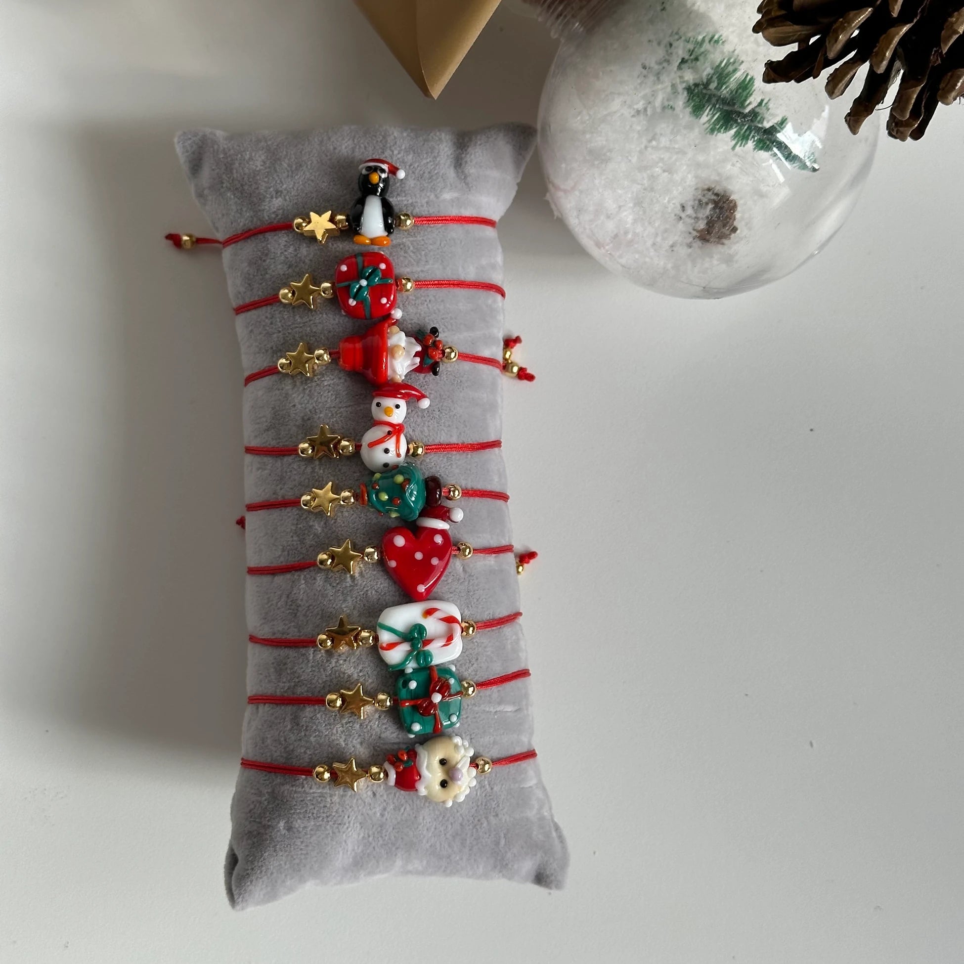 Yılbaşı Ağacı Murano Cam Boncuk Kişiye Özel Harf Kadın Şans Bilekliği