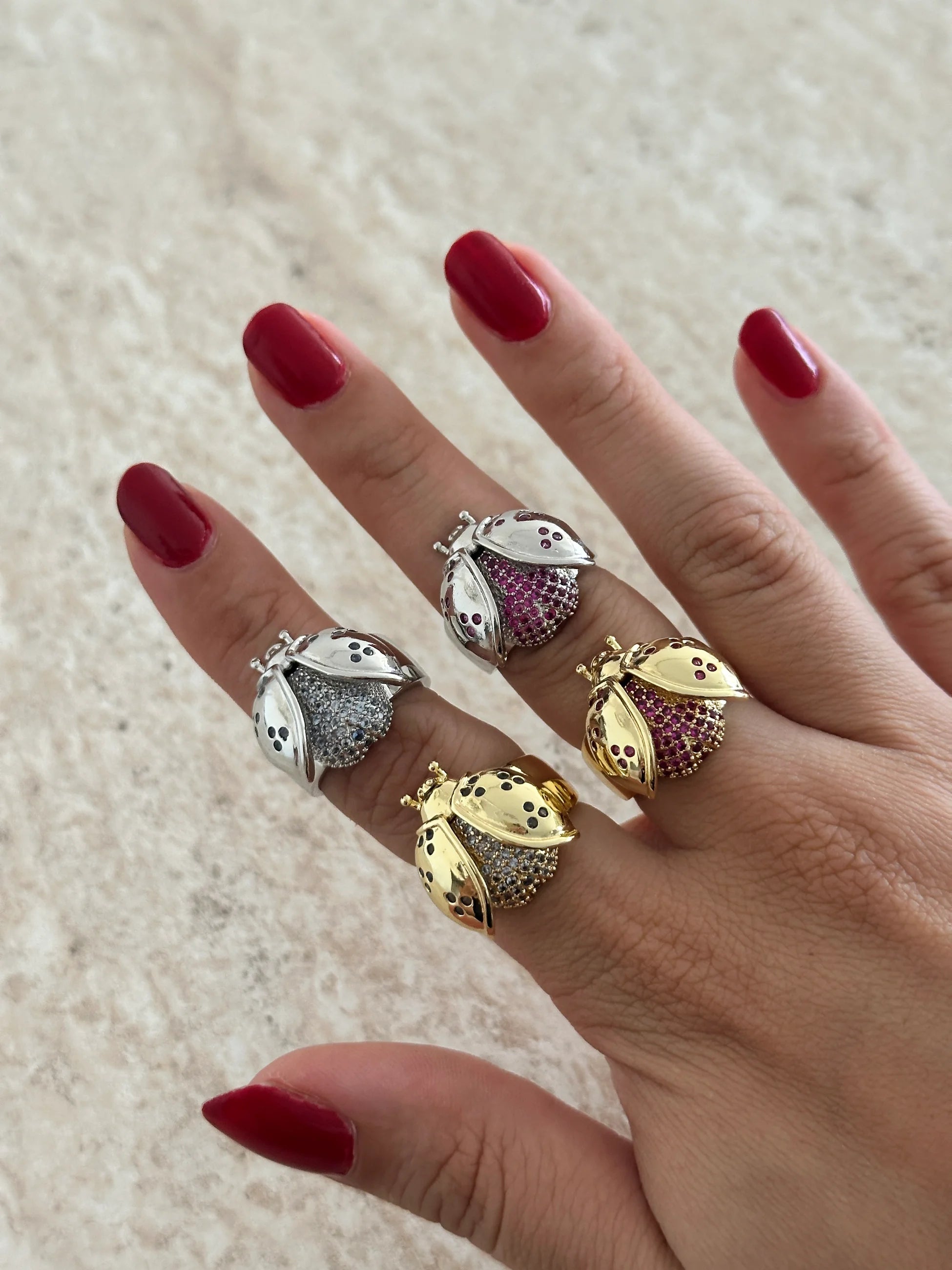 Hareketli Kanat Uğur Böceği Kadın Yüzük