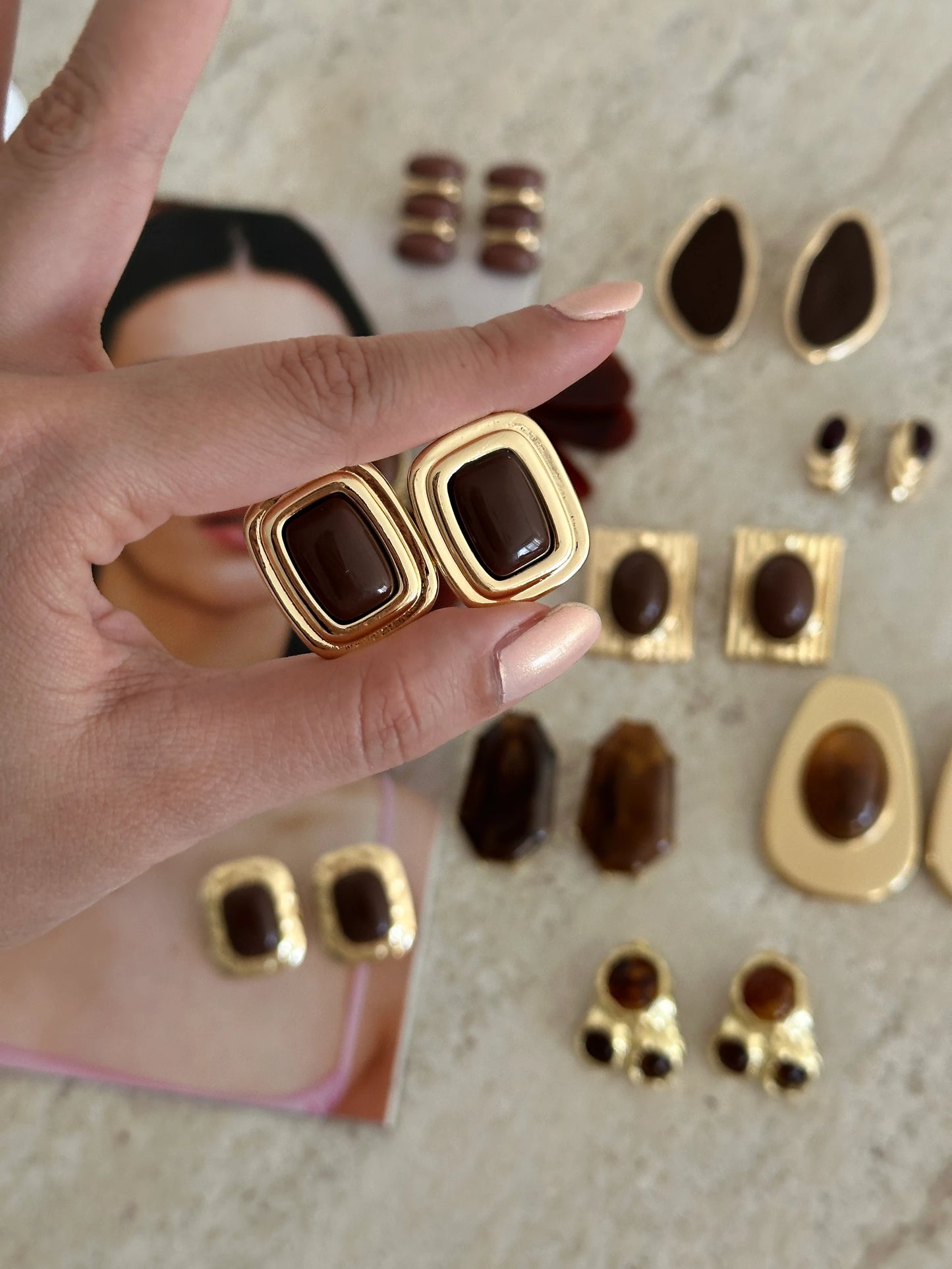 Kare Plaka Renkli Kadın Küpe