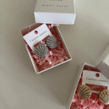 İstiridye Zirkon Taş Küpe