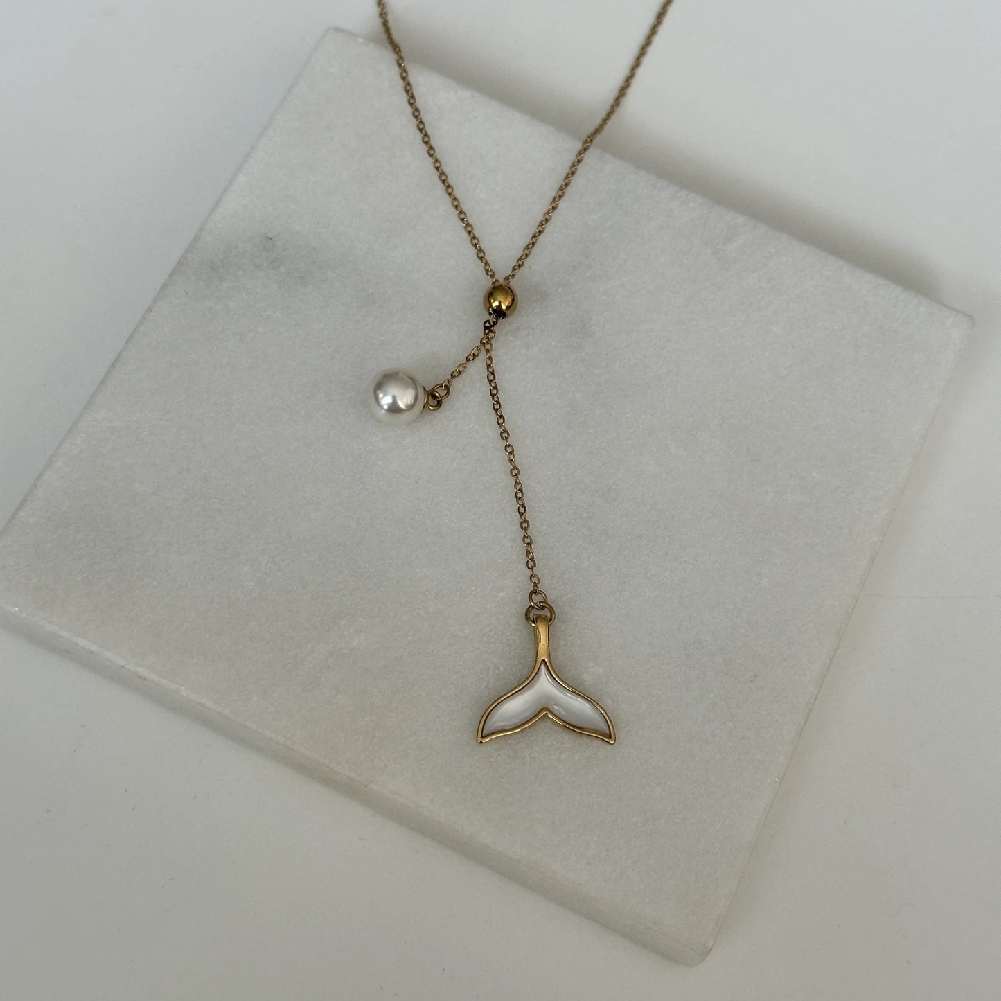 Balina Kuyruk Çelik Kadın Kolye