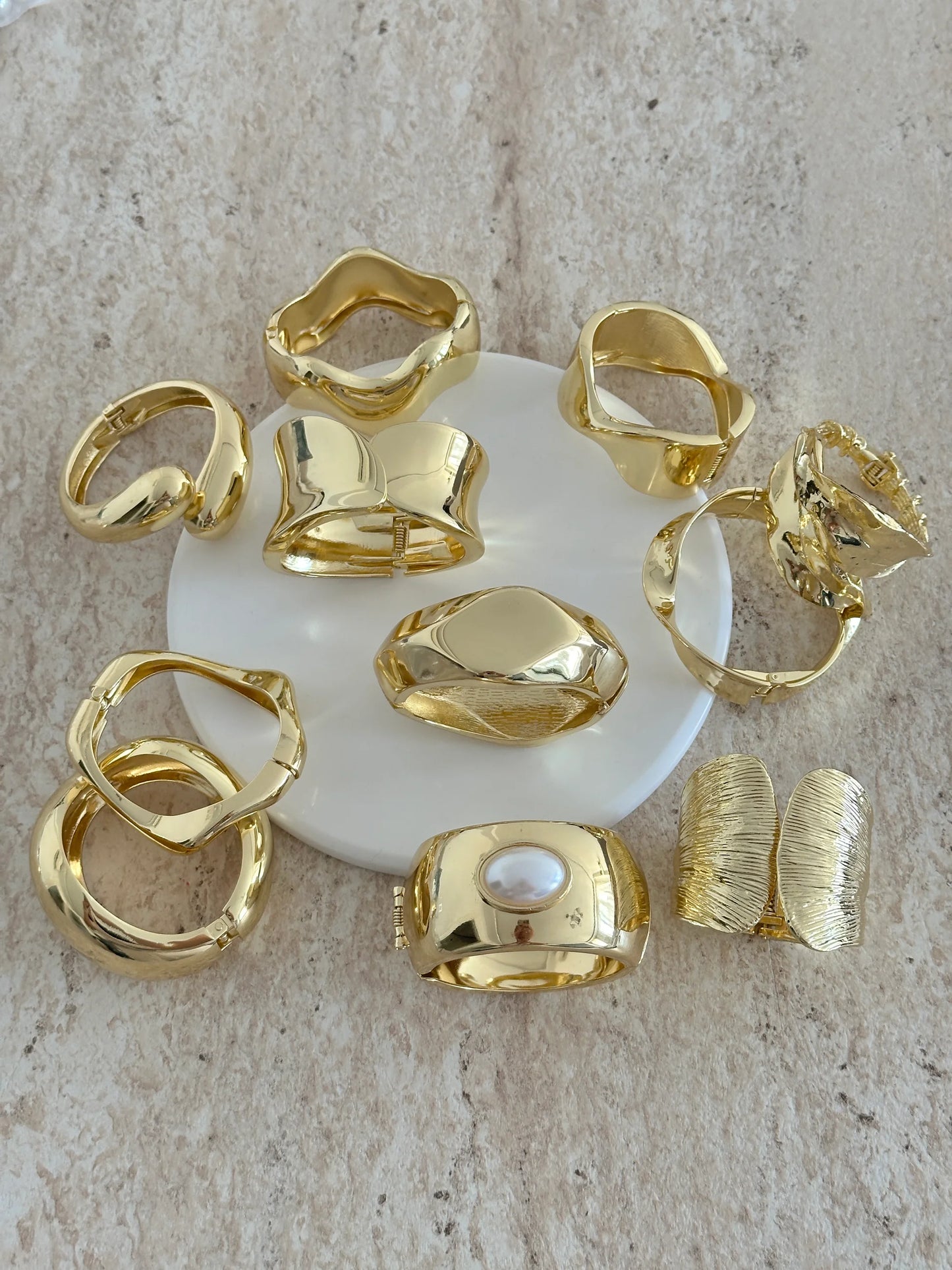 Burgu Altın Kaplama Kelepçe Kadın Bilezik