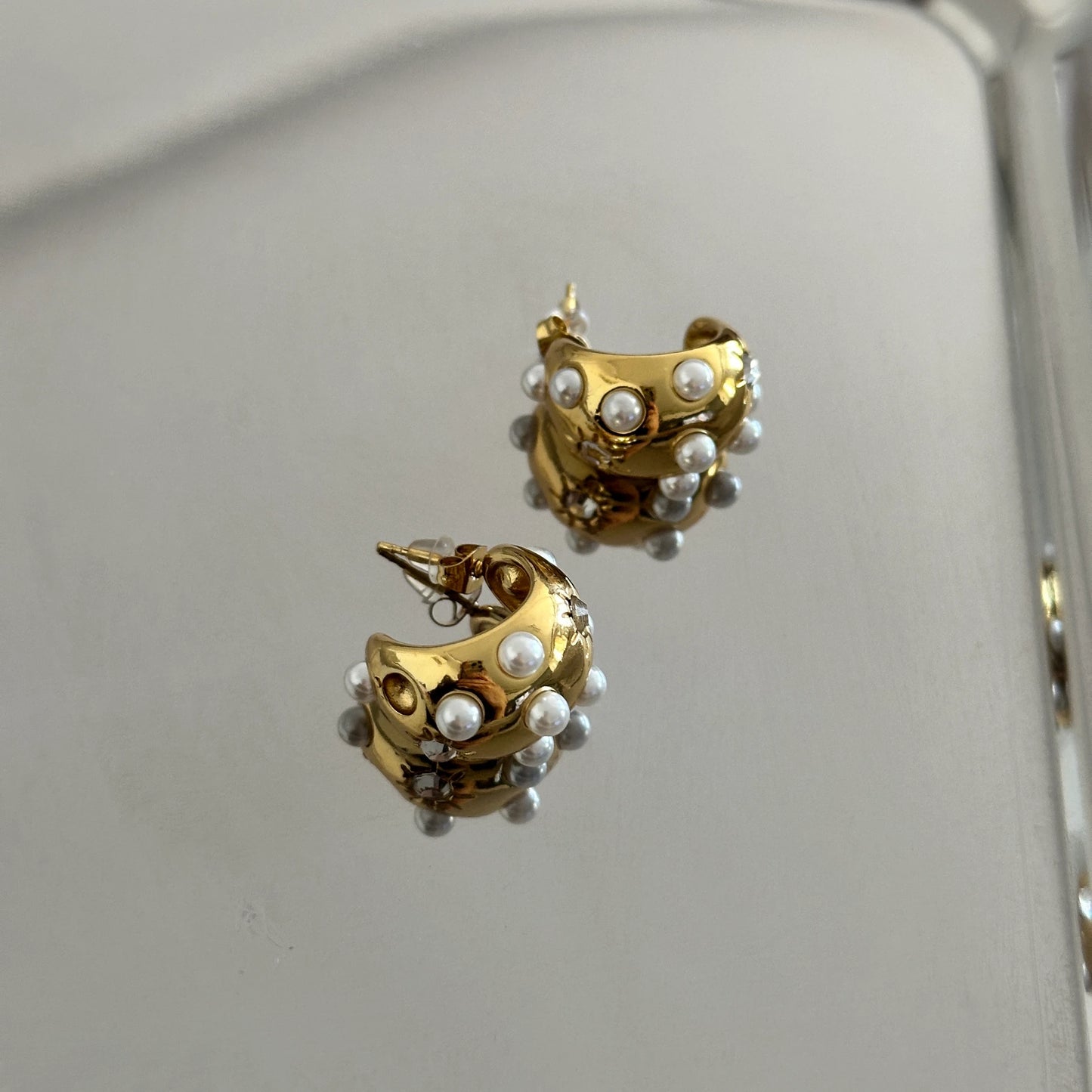 İncili Yıldız Taş Çelik Kadın Küpe