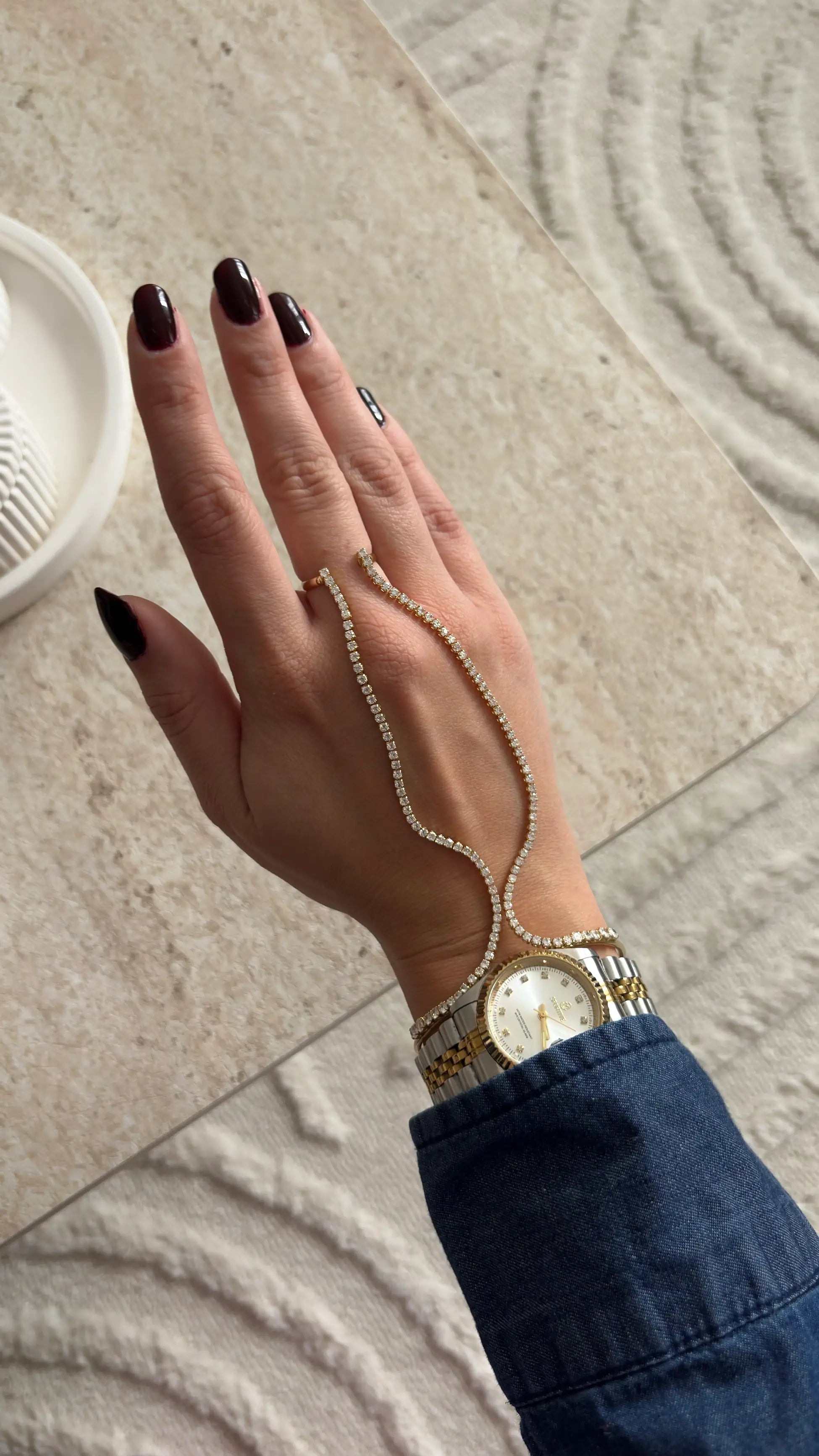 Yüzük Kadın Şahmeran