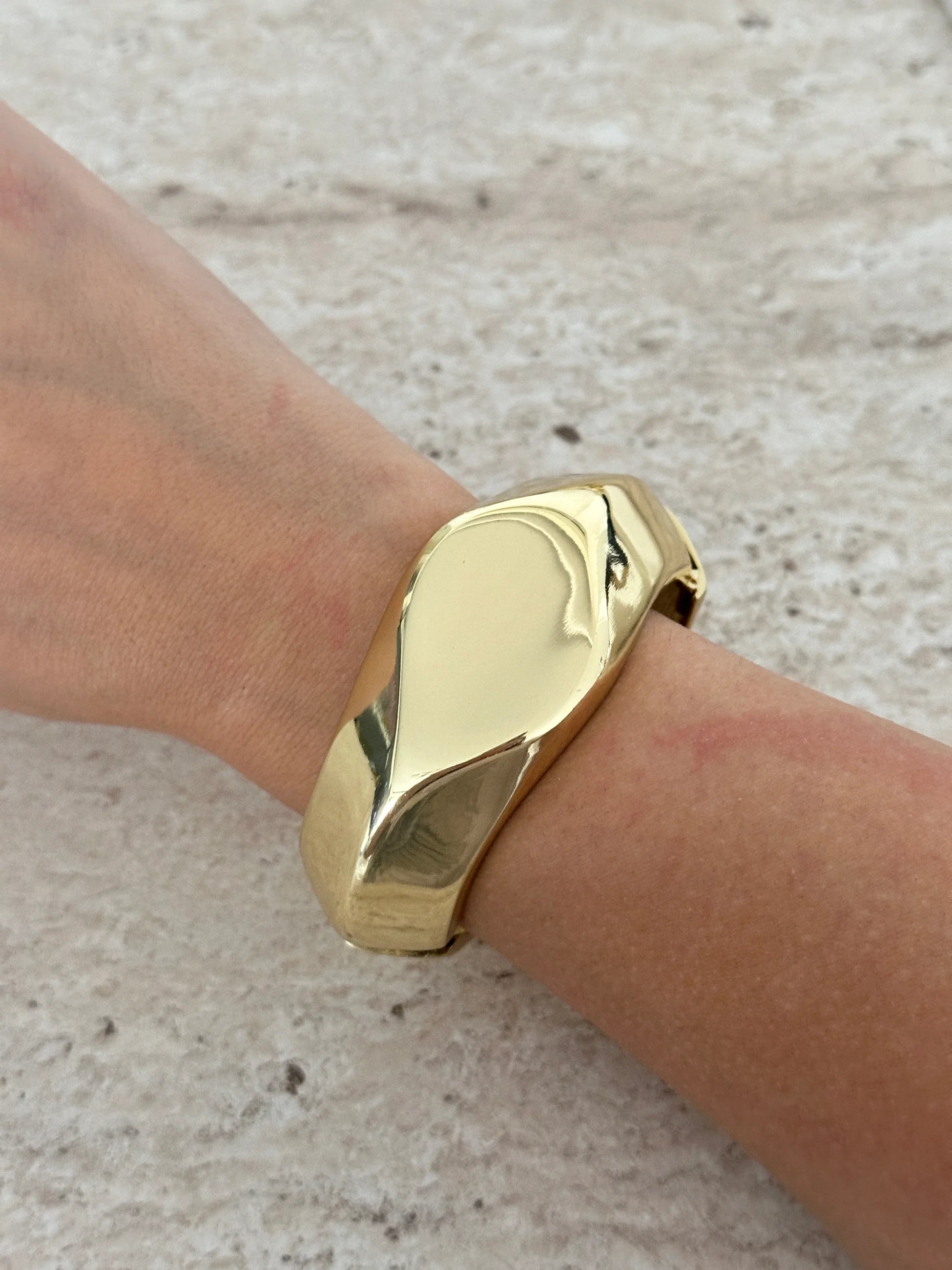 Kalın Altın Kaplama Kelepçe Kadın Bilezik