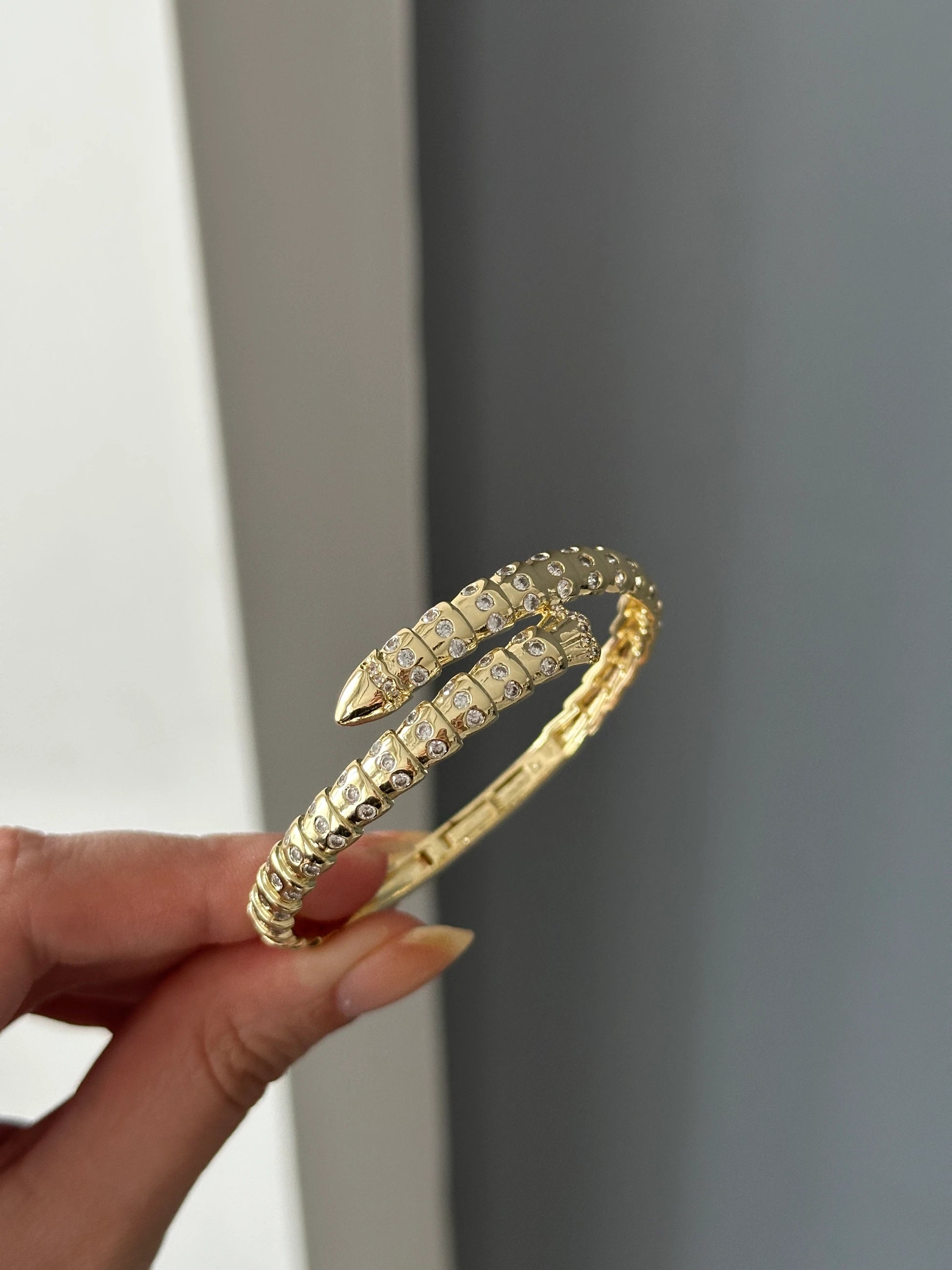 Zirkon Taş Sarmal Balık Kadın Bilezik