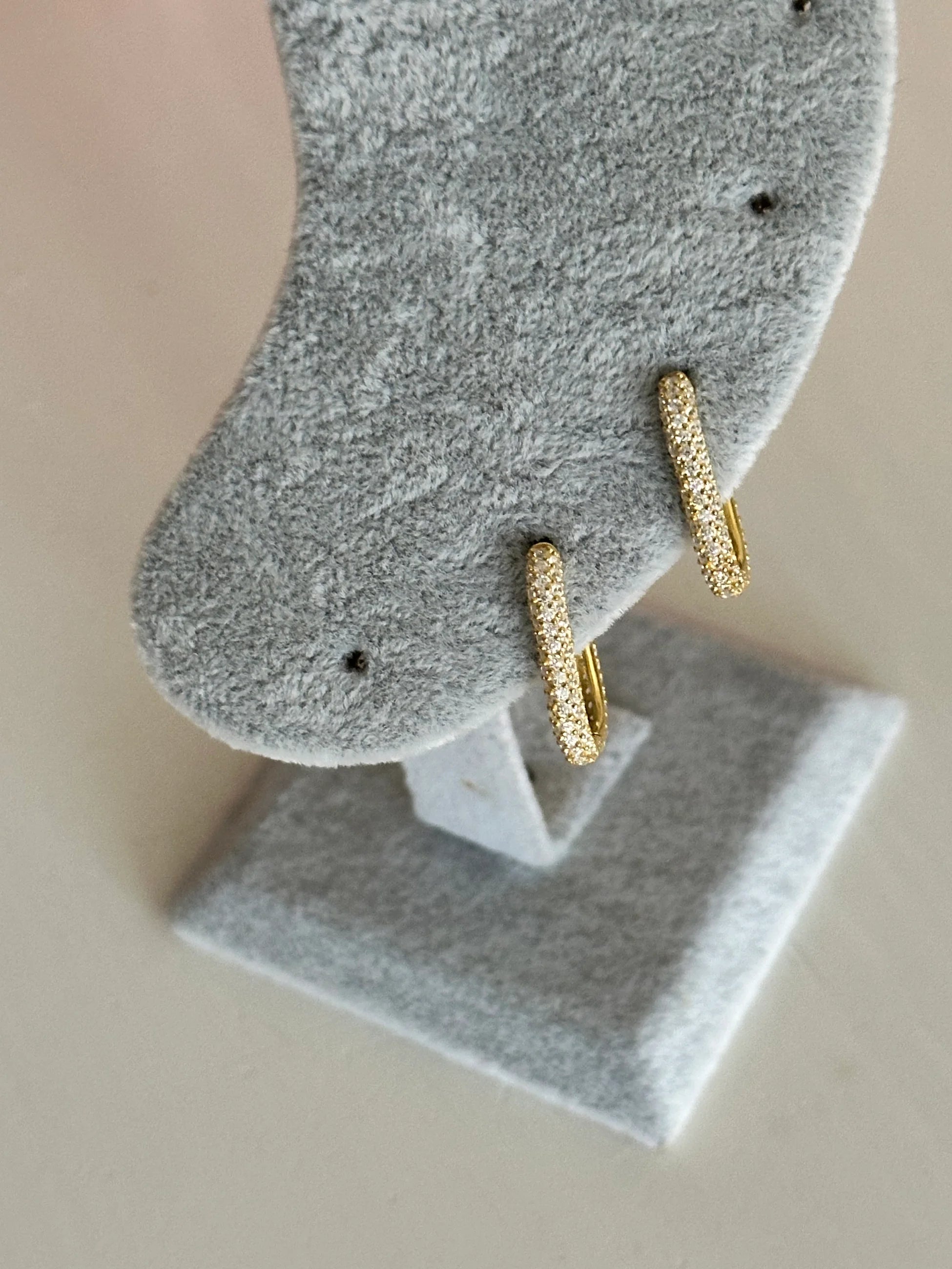 '02' 925 Ayar Gümüş Dik Taş Kadın Küpe