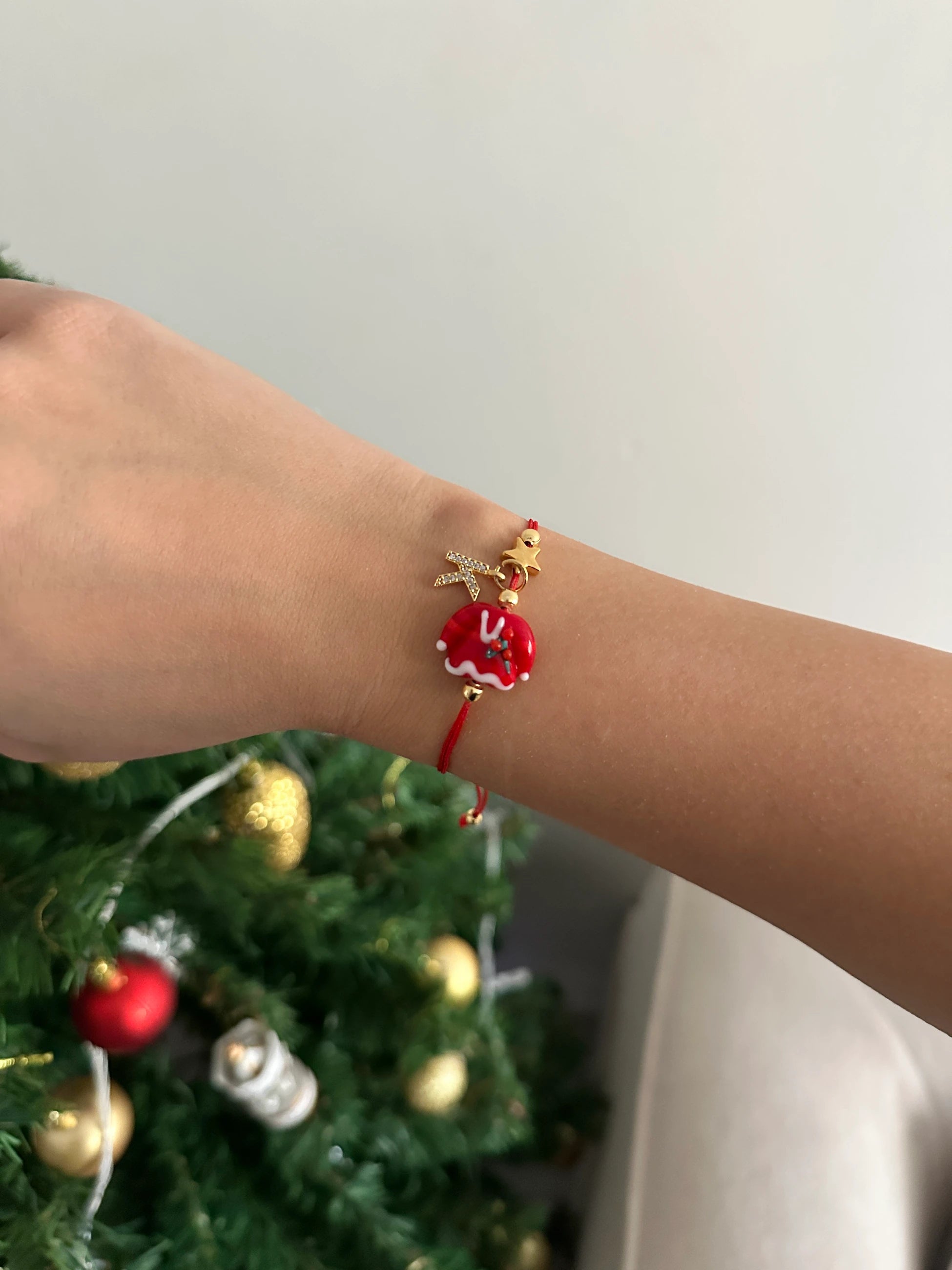 Yılbaşı Kazağı Murano Cam Boncuk Kişiye Özel Harf Kadın Şans Bilekliği